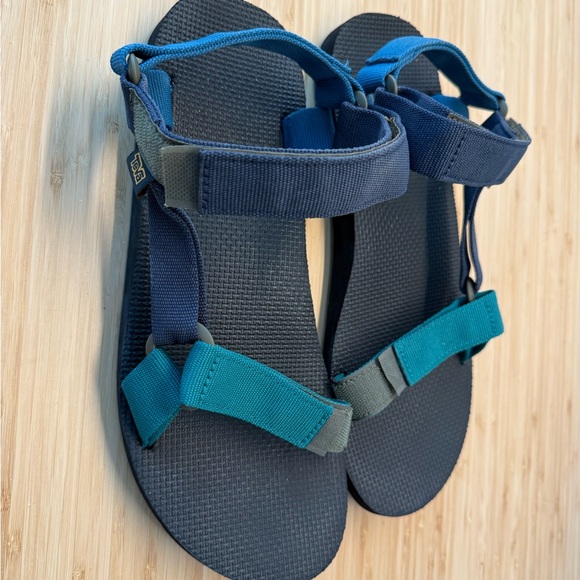 Teva blue and teal sandals M size 11 - Picture 4 of 5